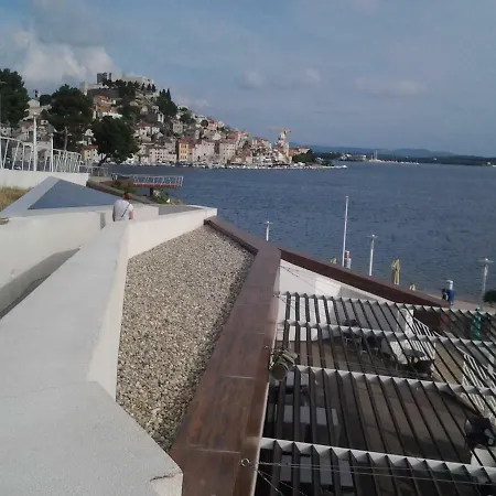 Mile Apartament Szybenik